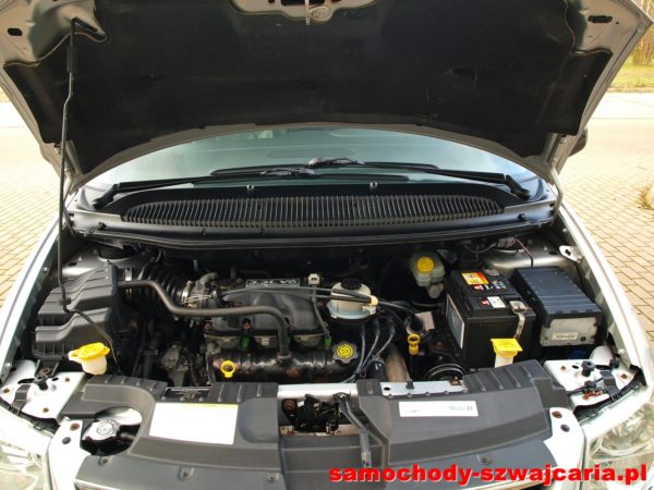 Chrysler Grand Voyager 3.3 V6 LX SamochodySzwajcaria.pl