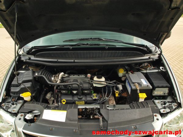 Chrysler Grand Voyager LX Stow'n Go 3.3 V6 Samochody
