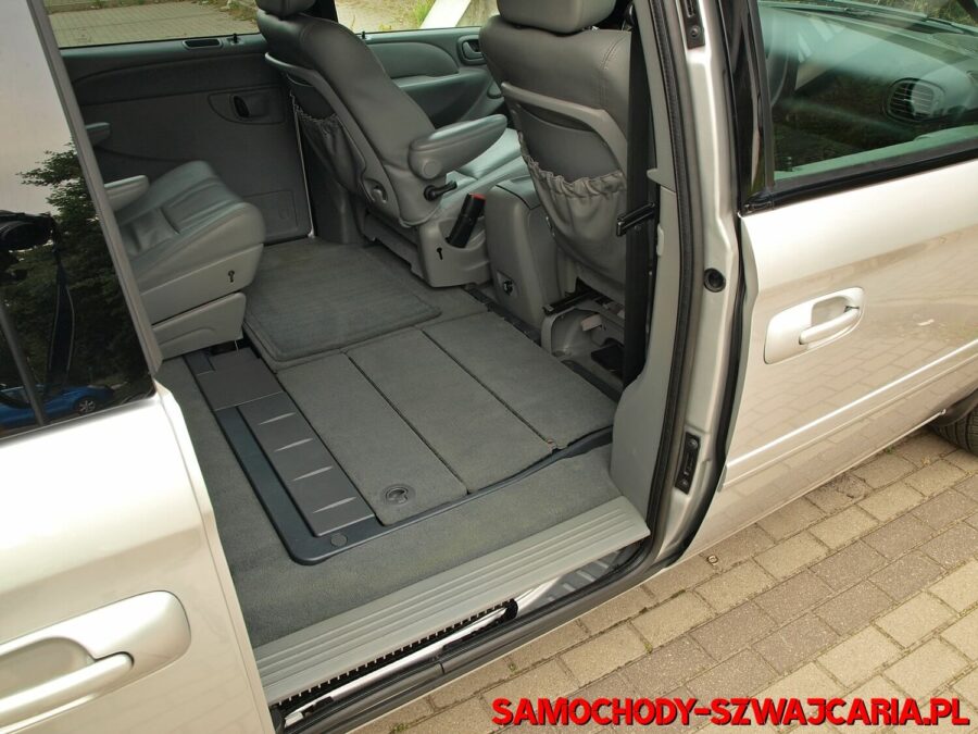 Chrysler Grand Voyager 3.3 V6 LX Stow'n Go