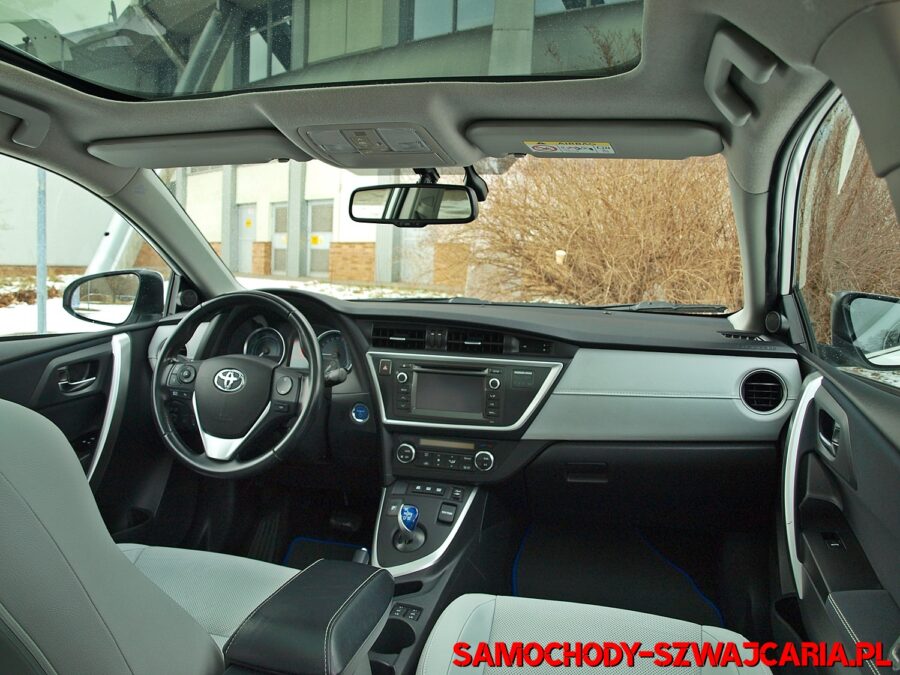 Toyota Auris Touring Sports 1.8 HYBRID PREMIUM