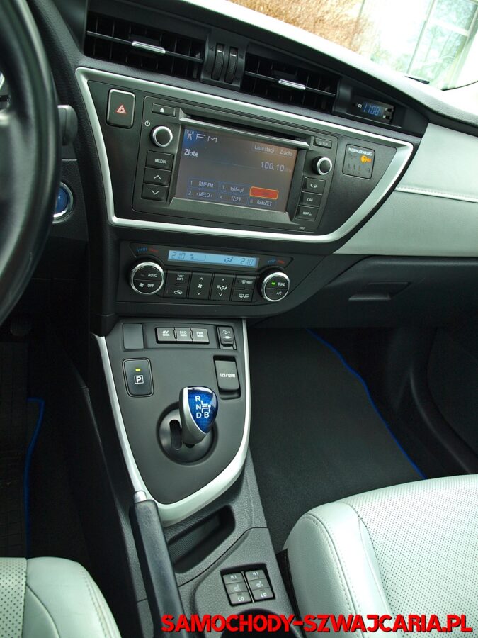 Toyota Auris Touring Sports 1.8 HYBRID PREMIUM