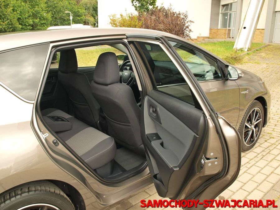 Toyota Auris 1.8 HSD Edition S+