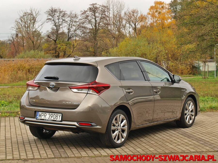 Toyota Auris 1.8 HSD Executive