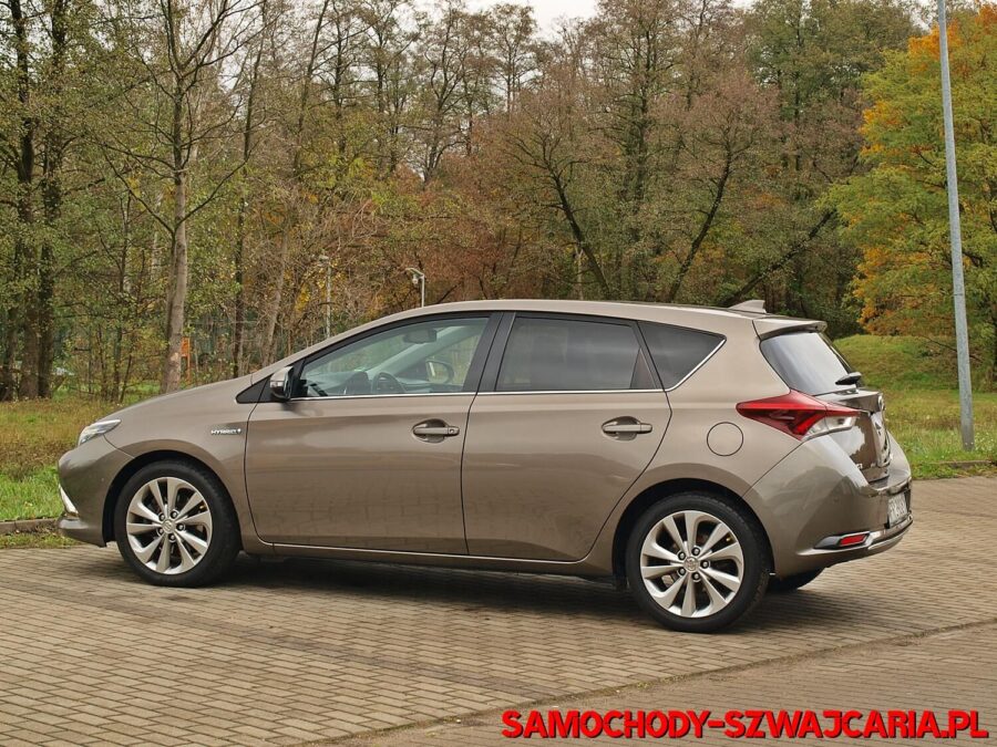 Toyota Auris 1.8 HSD Executive