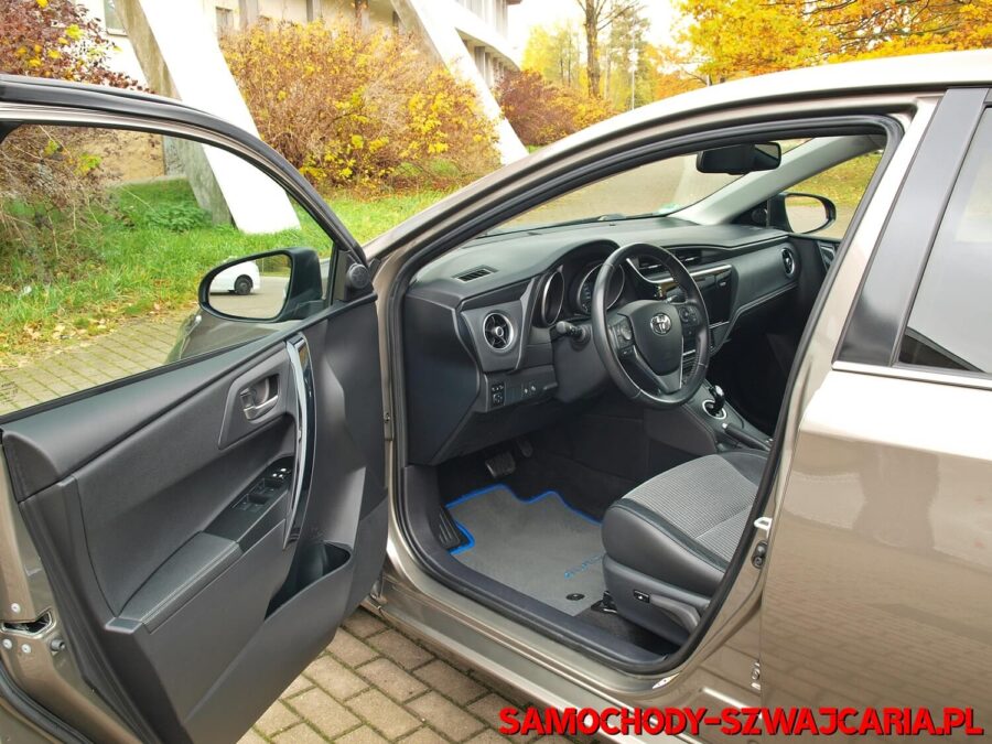 Toyota Auris 1.8 HSD Executive