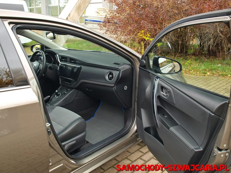 Toyota Auris 1.8 HSD Executive