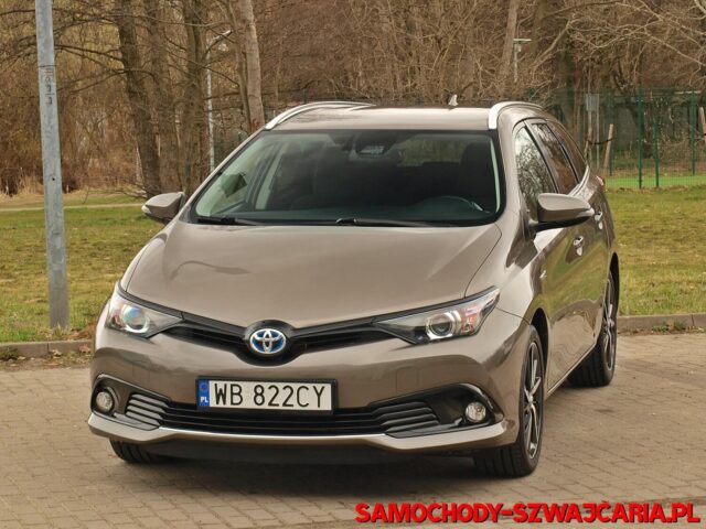 Toyota Auris 1.8 HSD Black Edition