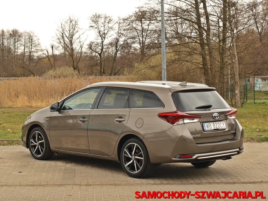 Toyota Auris 1.8 HSD Black Edition