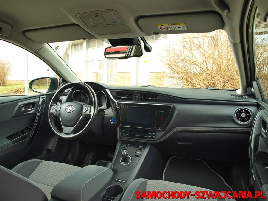 Toyota Auris 1.8 HSD Black Edition