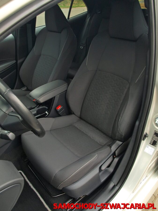 Toyota Corolla 1.8 Hybrid Design Edition