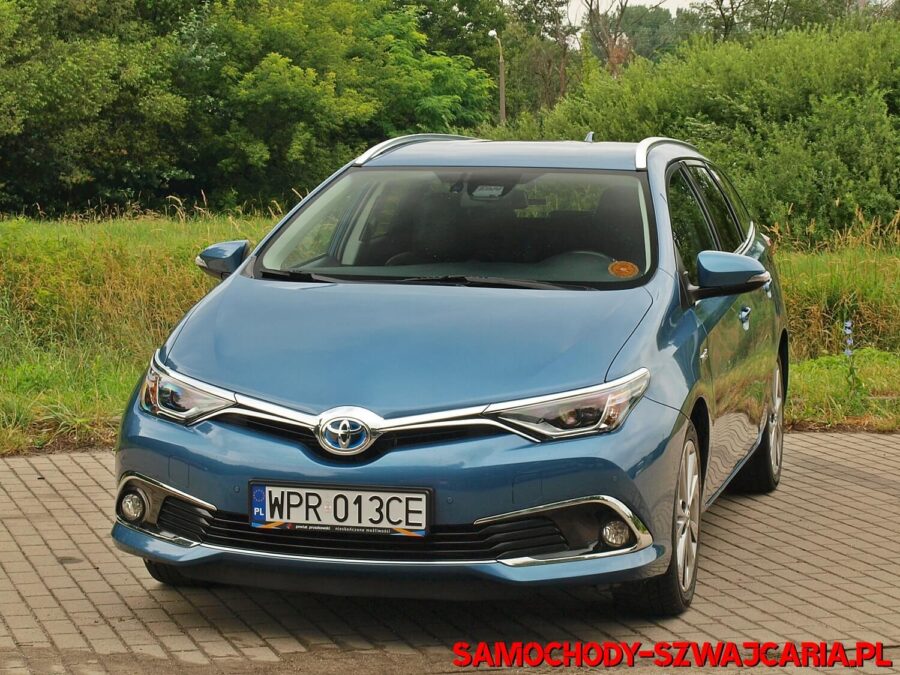 Toyota Auris 1.8 Touring Sports HSD Executive