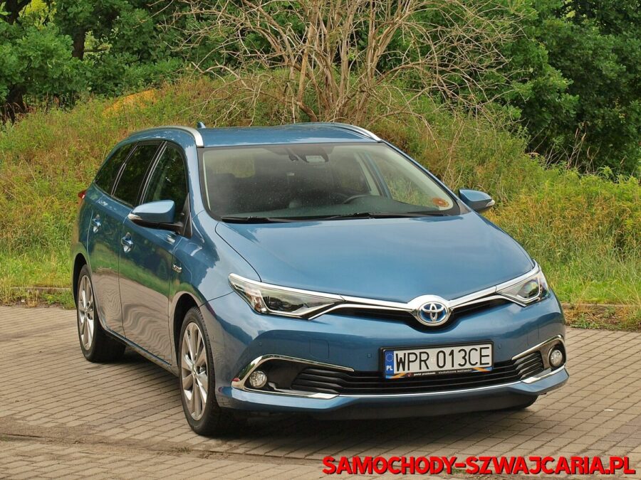 Toyota Auris 1.8 Touring Sports HSD Executive