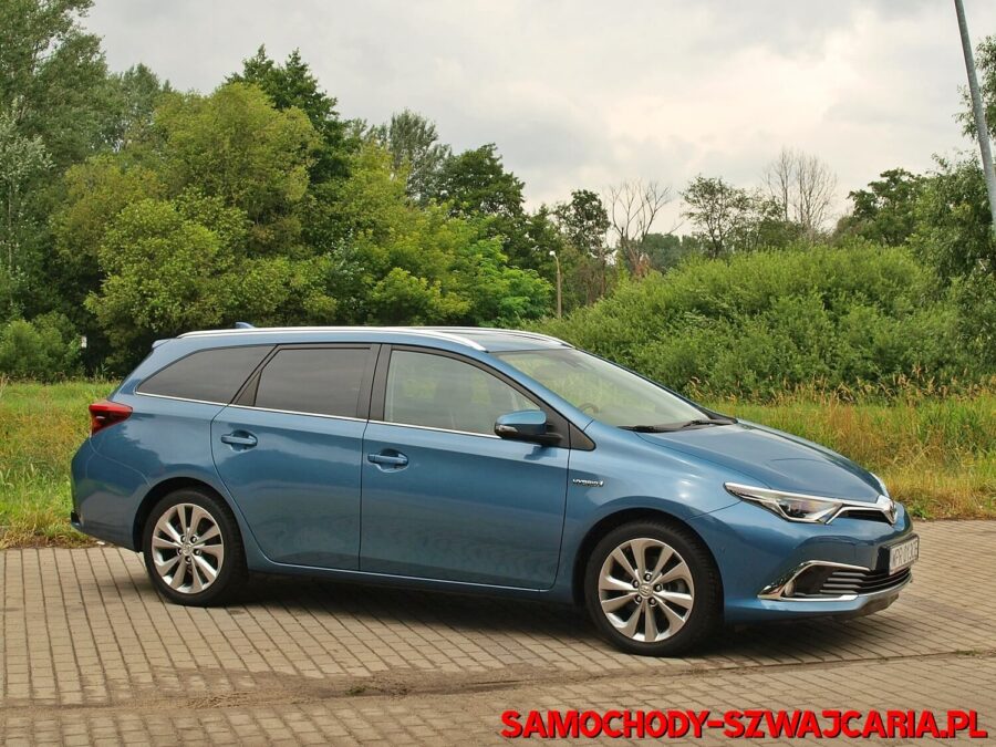 Toyota Auris 1.8 Touring Sports HSD Executive