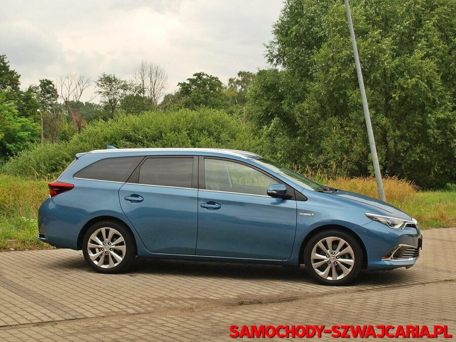 Toyota Auris 1.8 Touring Sports HSD Executive