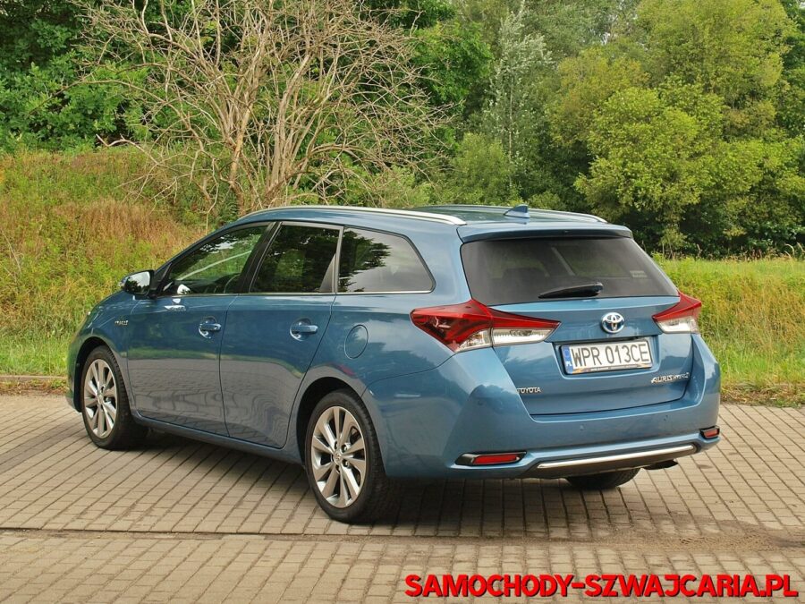 Toyota Auris 1.8 Touring Sports HSD Executive