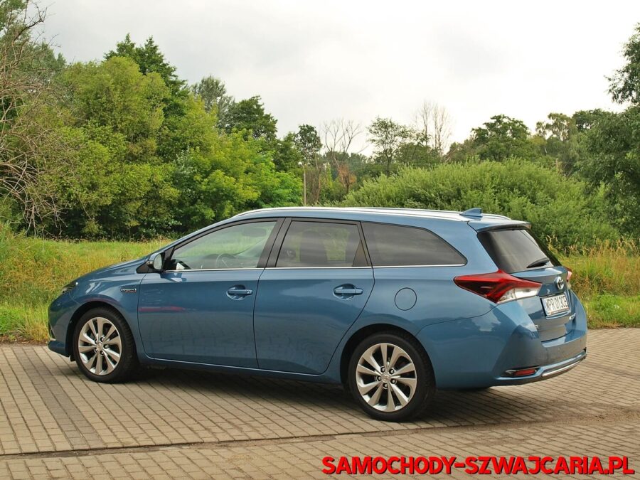 Toyota Auris 1.8 Touring Sports HSD Executive