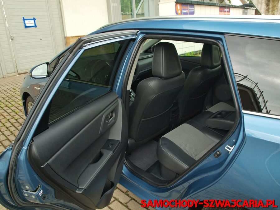 Toyota Auris 1.8 Touring Sports HSD Executive