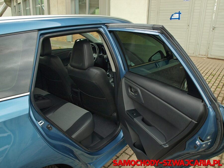 Toyota Auris 1.8 Touring Sports HSD Executive