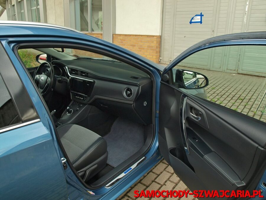 Toyota Auris 1.8 Touring Sports HSD Executive