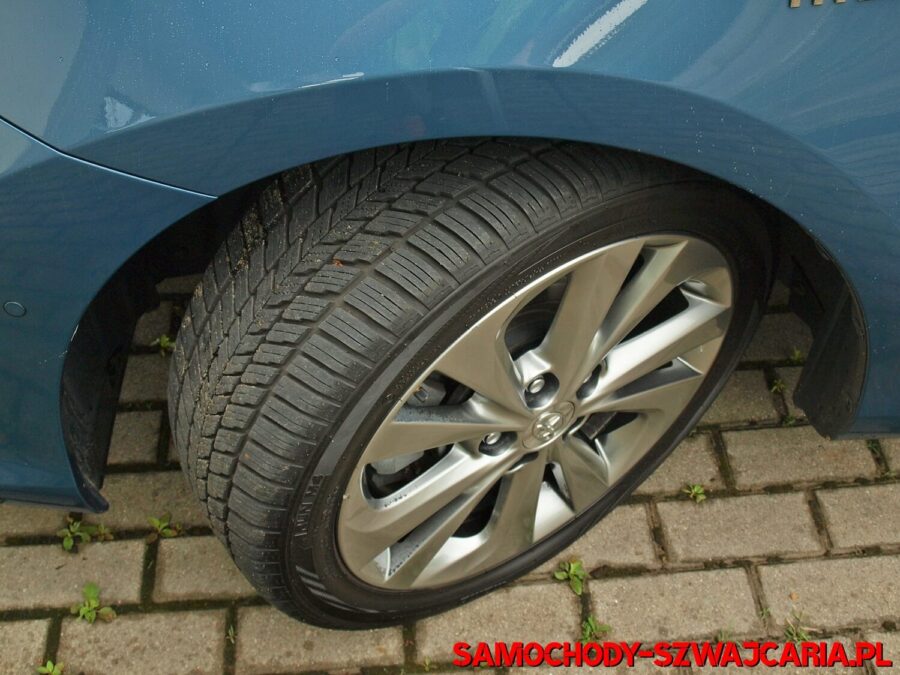 Toyota Auris 1.8 Touring Sports HSD Executive